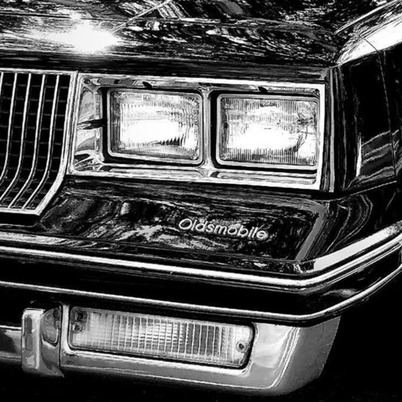 Meet your Posher, Bil - Picture 1 of 1